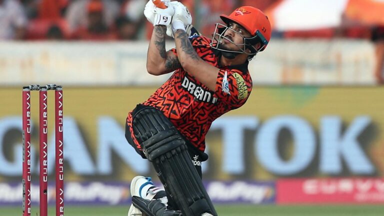 2025-03-23T122700Z_476162892_UP1EL3N0YKZHO_RTRMADP_3_CRICKET-SRH-RR.JPG