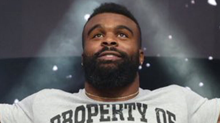 JW-OFF-PLATFORM-HOLYFIELD.jpg