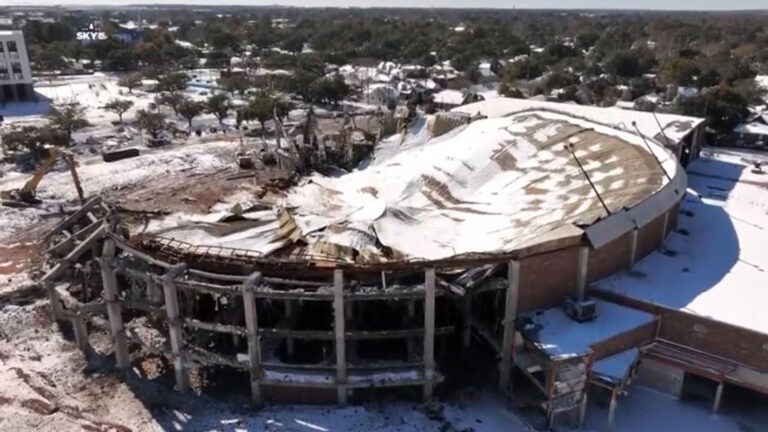 JW-OFF-PLATFORM-ROOF-COLLAPSE.jpg
