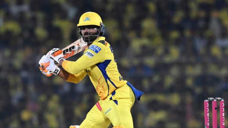 RAVINDRA20JADEJA20CSK20VS20RCB20IPL20CRICKET20MATCH_04.jpg
