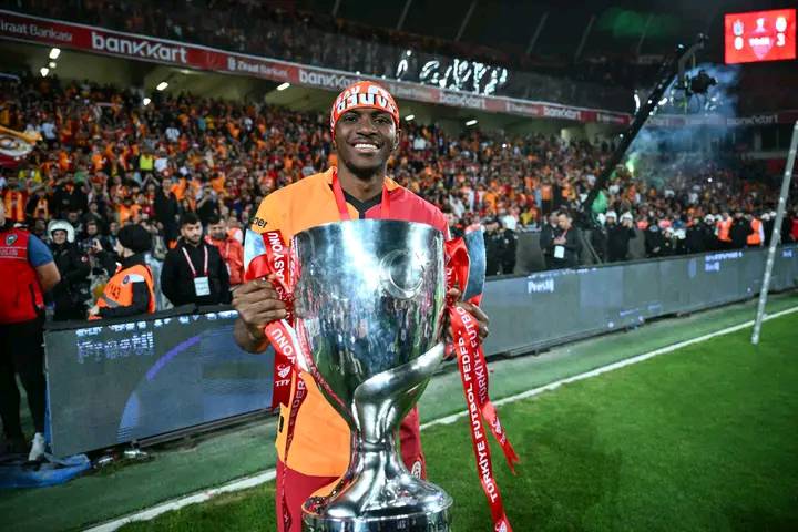 VICTOR-OSIMHEN-WITH-GALATASARAY-TURKISH-CUP.jpg