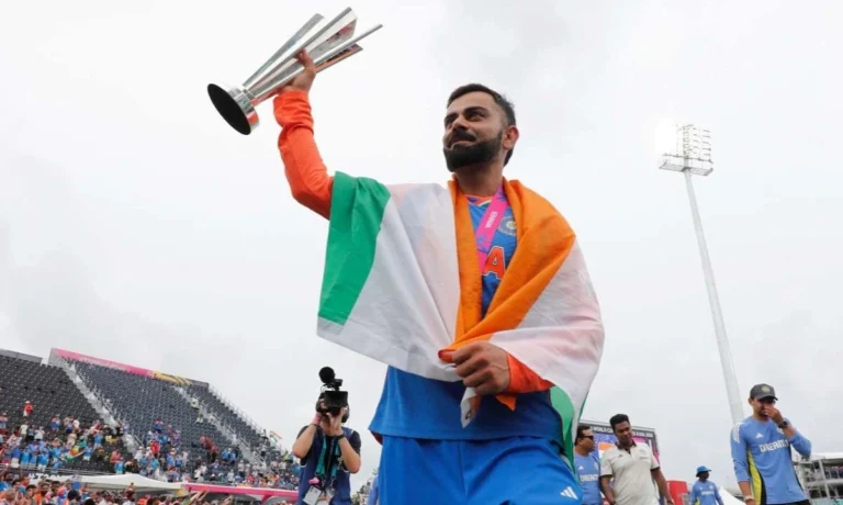 Virat-Kohli-T20-World-Cup-Trophy.webp.webp