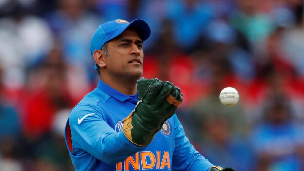 2019-07-20T062342Z_1431203982_RC1AD2C45C10_RTRMADP_3_CRICKET-INDIA_layout.jpg