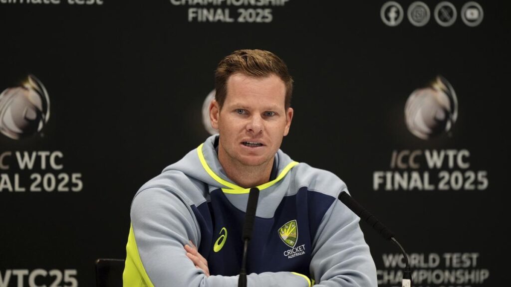 Britain_Cricket_Australia_18072.jpg