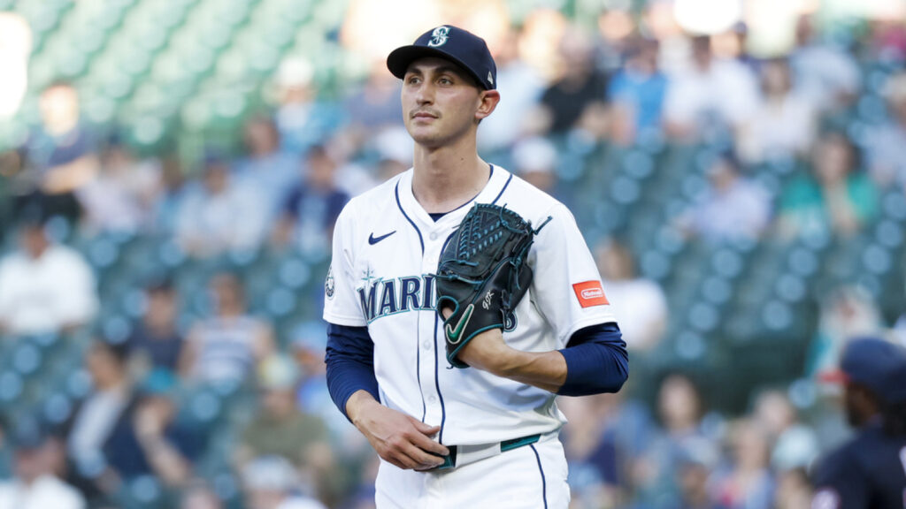mariners-star-bloodied-102-mph-line-drive-jaw.jpg