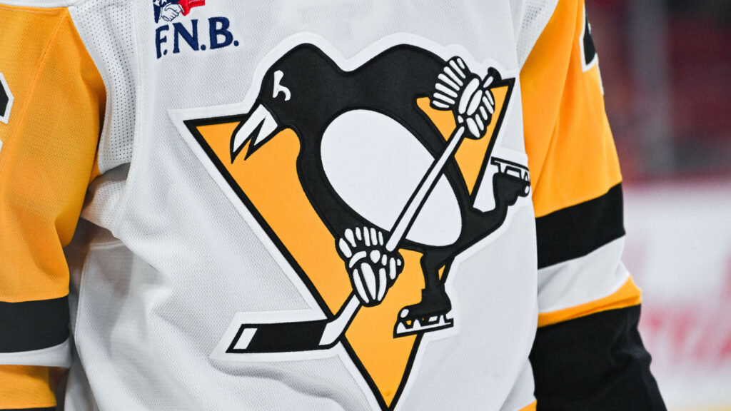 penguins-decision-on-new-hc.jpg