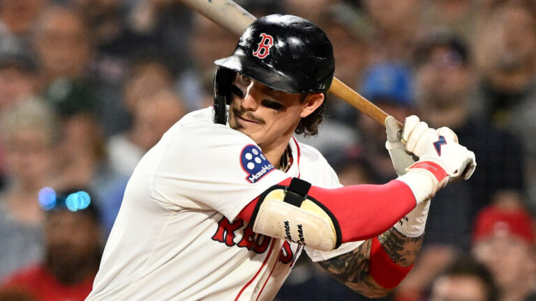 red-sox-manager-alex-cora-jarren-duran-ejected.jpg