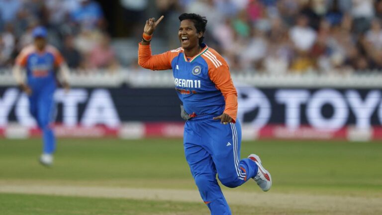 2025-07-01T191946Z_2055837430_UP1EL711HOXG9_RTRMADP_3_CRICKET-T20-ENG-IND.JPG